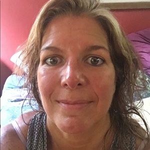 Meet your Posher, Suzanne